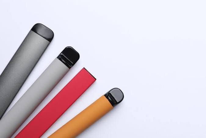Wondering how to get a vape for free legally? Discover verified brand giveaways, product review programs, loyalty rewards, and free sample promotions at VapeFeat.